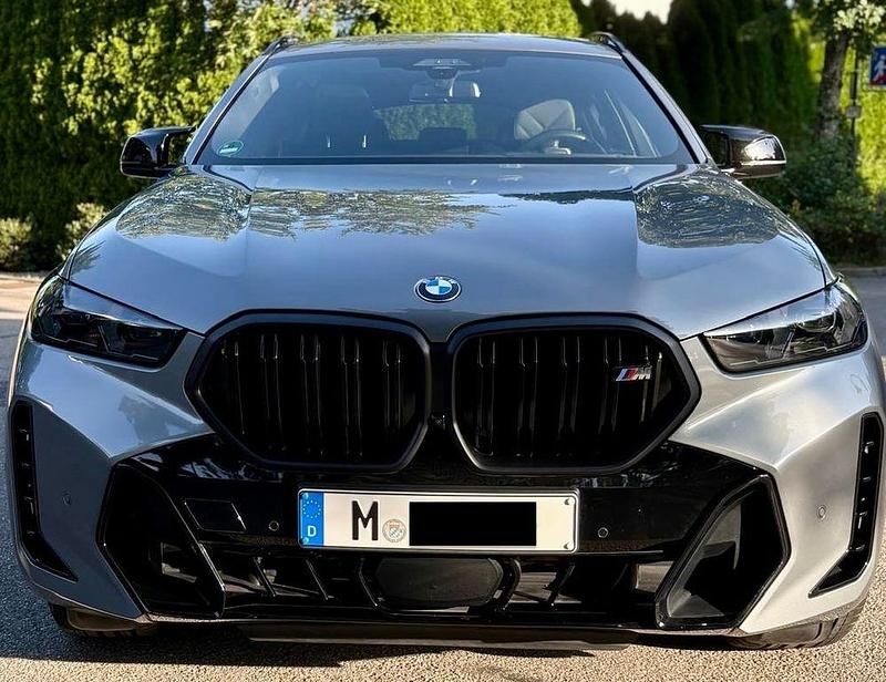 Grau Gebraucht 2024 BMW X6 Performance SUV | 93.333 € (Superpreis) - Bild 1/4