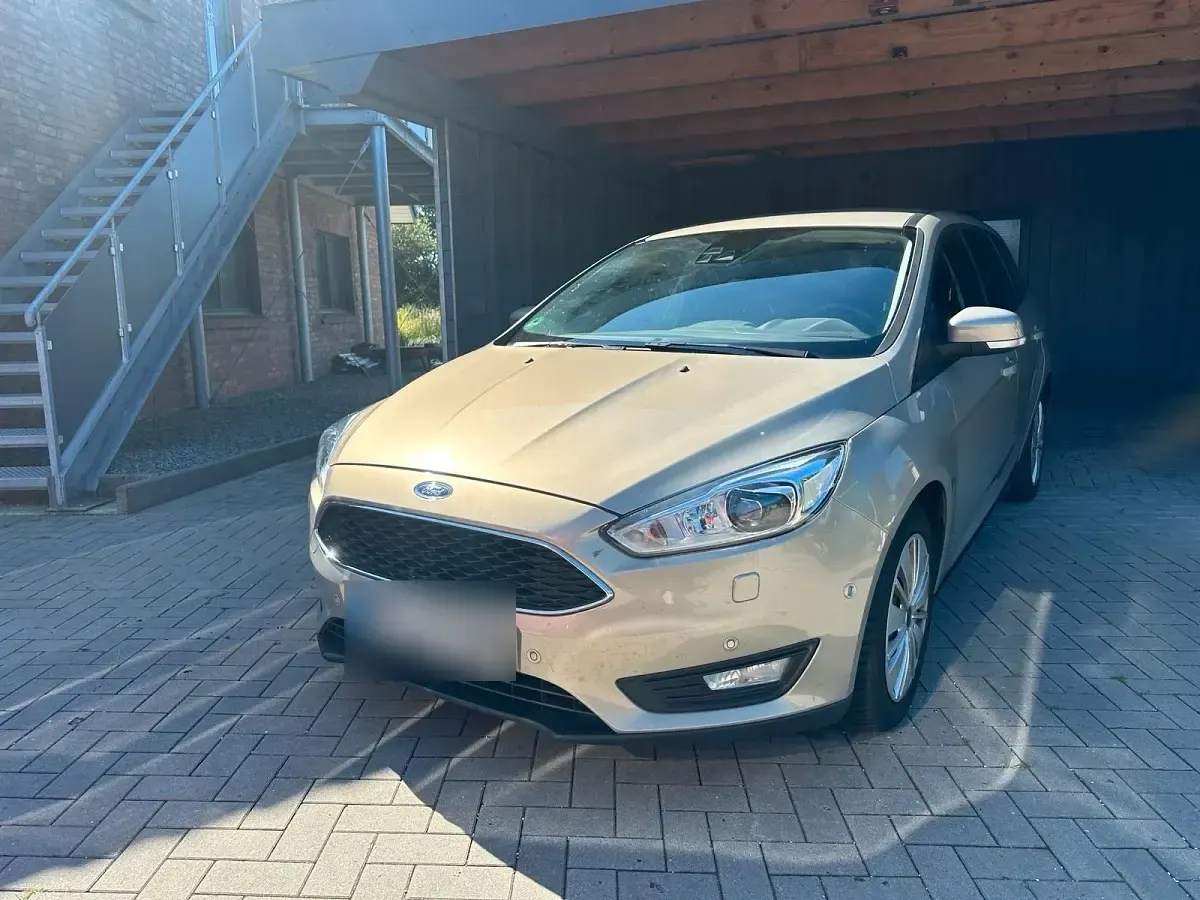 Gebraucht Ford Focus 125 PS (91 kW) 2016 Silber Kombi