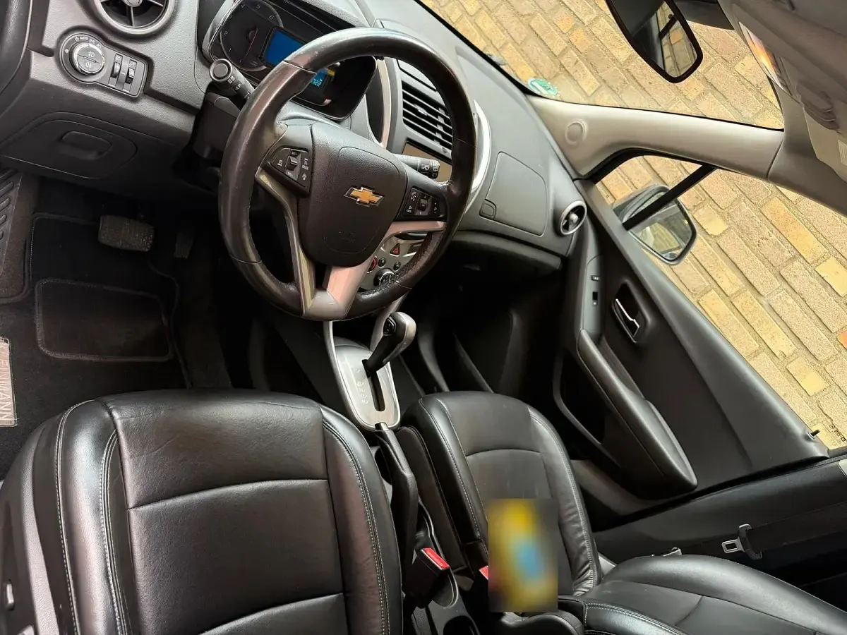 Gebraucht Chevrolet Trax 131 PS (96 kW) 2014 Schwarz SUV