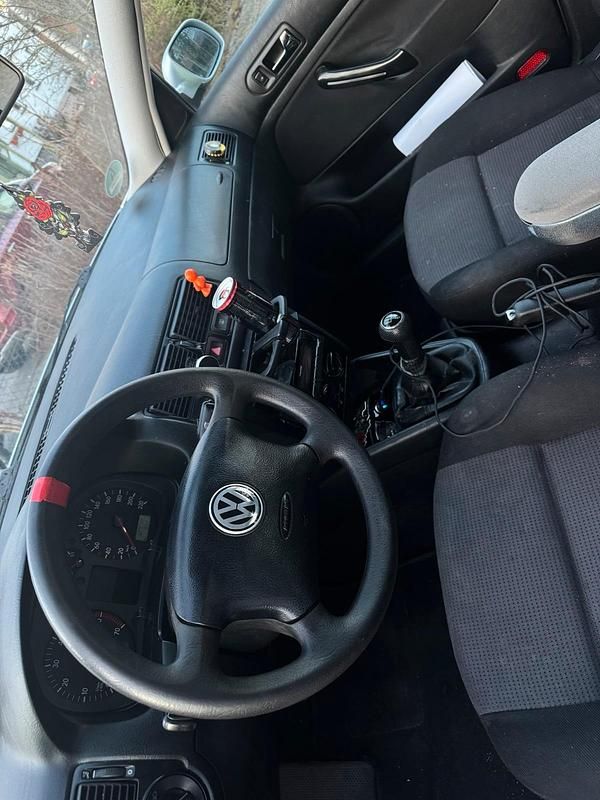 Gebraucht VW Golf IV 75 PS (55 kW) 2001 Silber Kleinwagen