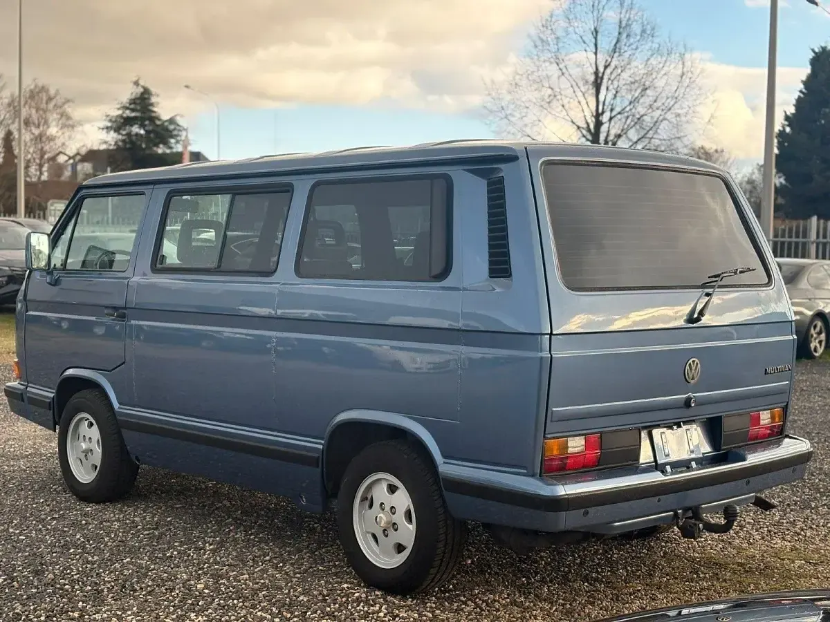 Occasion VW Multivan Edition 95 ch (69 kW) 1990 Bleue Monospace