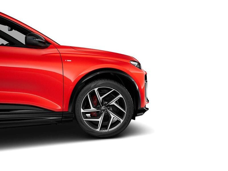 Gebraucht Audi Q6 e-tron S-Line 284 kW (387 PS) 2025 Rot SUV