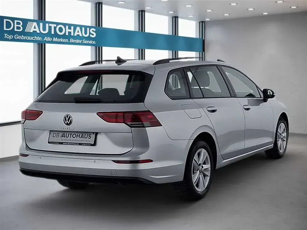 Gebraucht VW Golf VIII Life 110 PS (80 kW) 2022 Silber Kombi