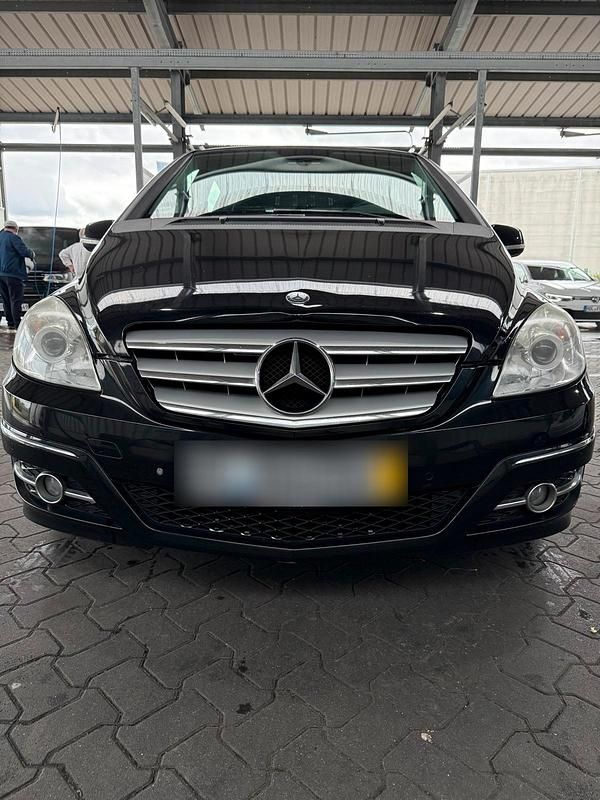 Schwarz Gebraucht 2008 Mercedes B170 Van / Kleinbus | 3.800 € (Teuer) - Bild 1/4