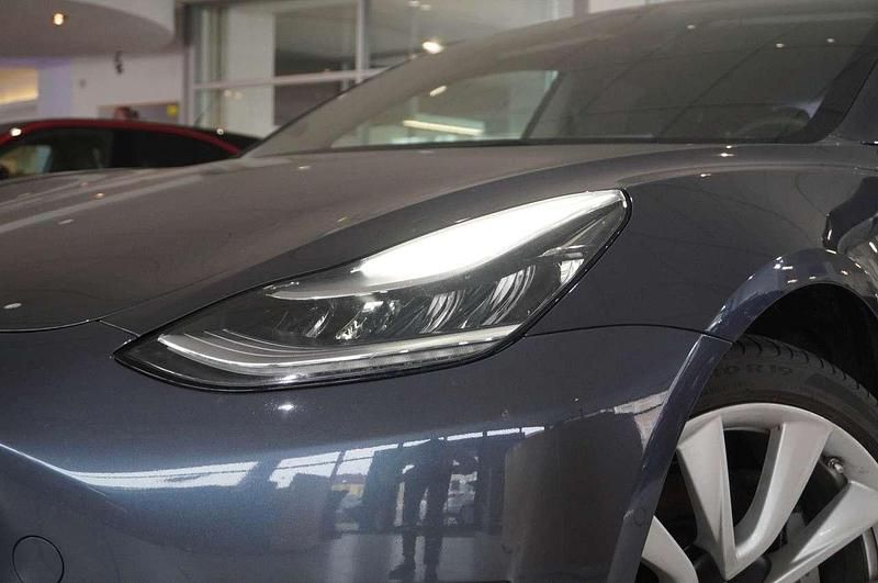 Gebraucht Tesla Model 3 350 kW (476 PS) 2019 Grau metallic Limousine