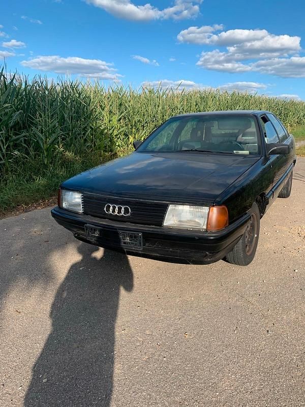 Schwarz Gebraucht 1988 Audi 100 Basis Limousine | 2.999 € - Bild 1/4