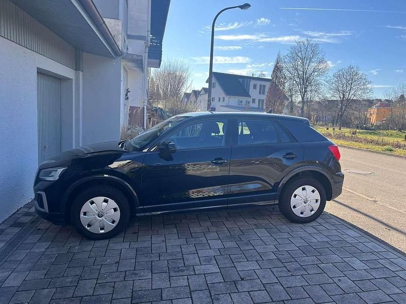 Schwarz Gebraucht 2023 Audi Q2 Advanced SUV | 20.500 € (Guter Preis) - Bild 1/4