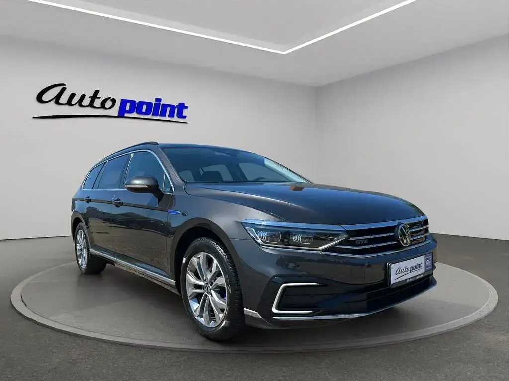 Gebraucht VW Passat GTE 218 PS (160 kW) 2022 Grau Kombi