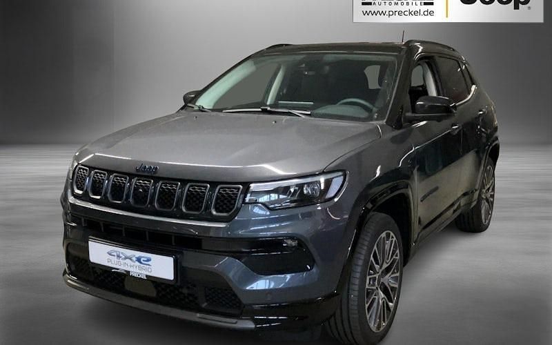 Neu Jeep Compass Summit 240 PS (176 kW) 2025 Schwarz SUV