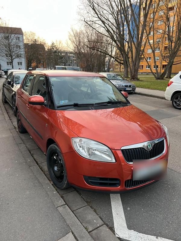 Gebraucht Skoda Fabia 74 PS (54 kW) 2009 Orange Limousine