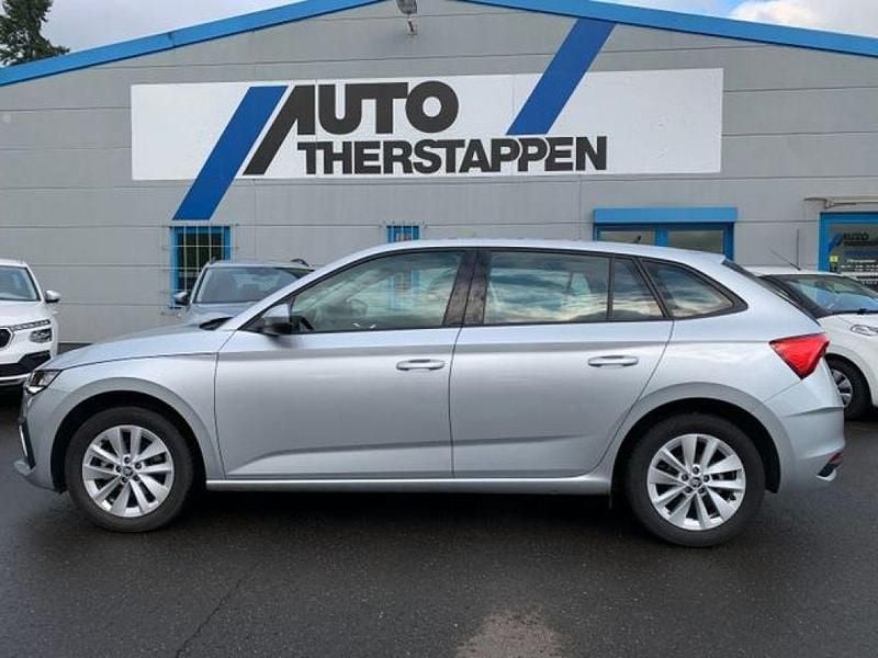 Gebraucht Skoda Scala Selection 116 PS (85 kW) 2024 Brilliantsilber metallic (metallic) Kleinwagen