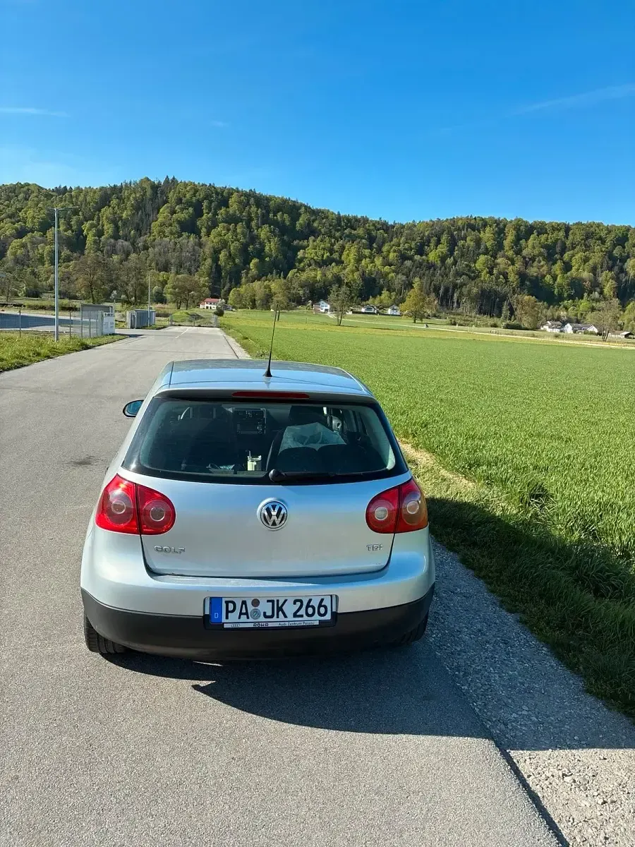 Gebraucht VW Golf V 90 PS (66 kW) 2007 Silber Kleinwagen