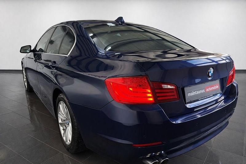Gebraucht BMW 530 258 PS (189 kW) 2012 Blau Limousine
