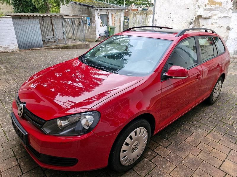 Rot Gebraucht 2010 VW Golf VI Kleinwagen | 2.500 € (Guter Preis) - Bild 1/4