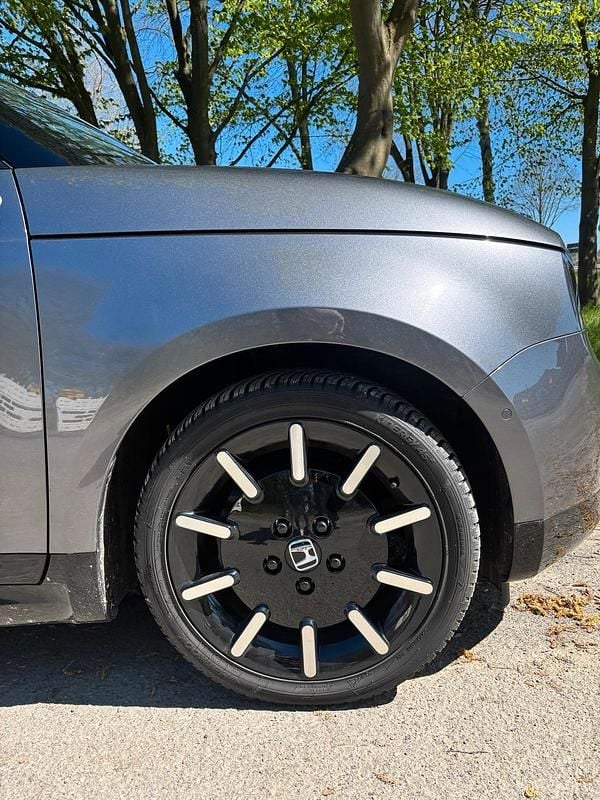 Usado Honda e 113 kW (154 HP) 2020 Cinzento Citadino