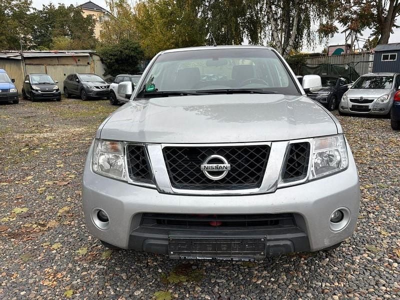 Silber Gebraucht 2011 Nissan Navara SE Abholung | 9.000 € (Superpreis) - Bild 1/4