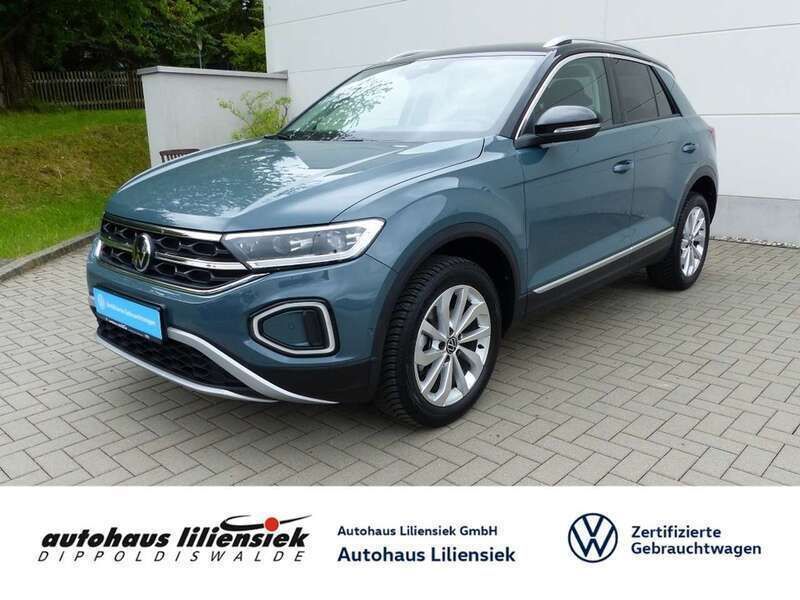 Blau Gebraucht 2024 VW T-Roc Style SUV | 29.690 € (Guter Preis) - Bild 1/4