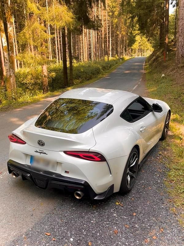 Weiß Gebraucht 2019 Toyota Supra Coupé | 39.000 € (Guter Preis) - Bild 1/4