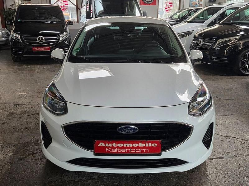 Gebraucht Ford Fiesta Cool & Connect 75 PS (55 kW) 2022 Weiß Kleinwagen