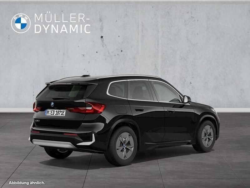 Gebraucht BMW iX1 Performance 230 kW (313 PS) 2023 Saphirschwarz (metallic) SUV