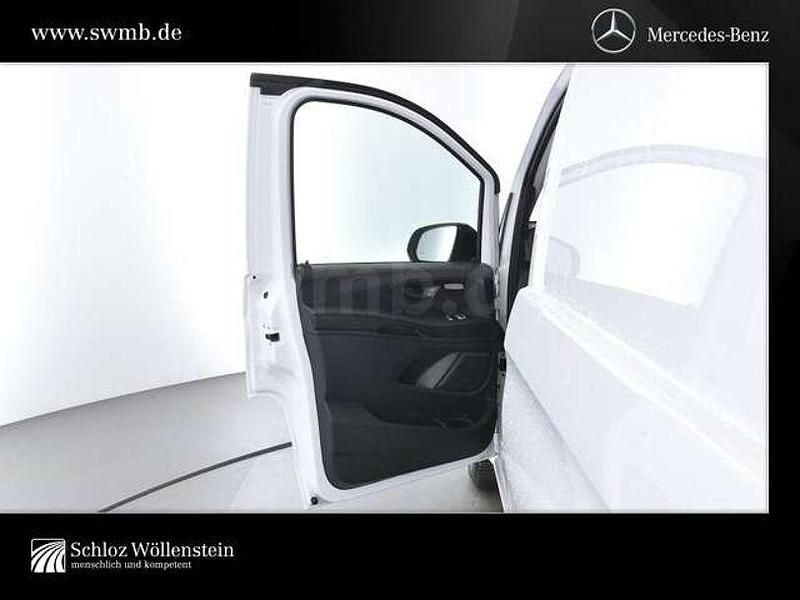 Second-hand Mercedes Vito 190 CP (139 kW) 2024 Alb Van