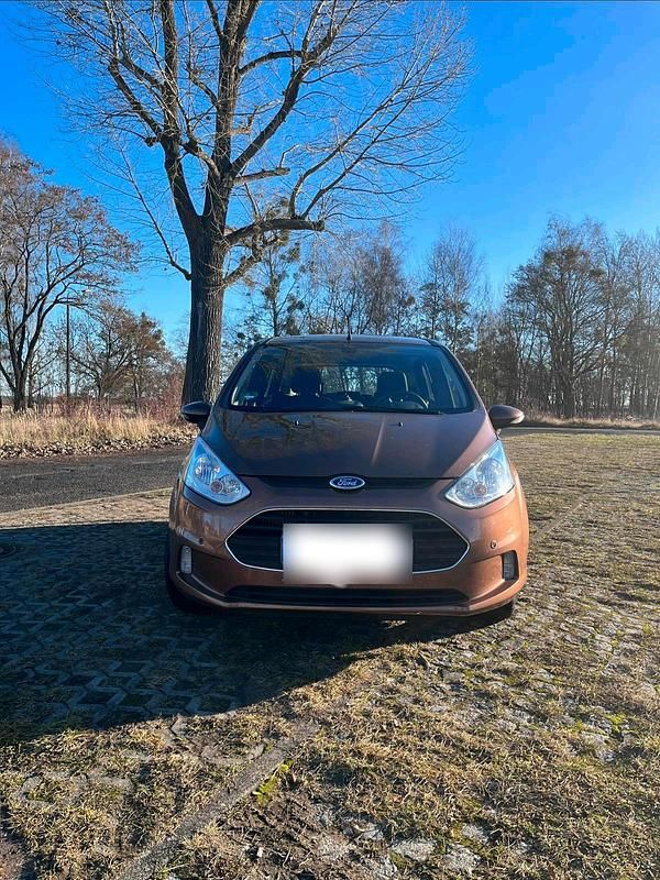 Gebraucht Ford B-MAX 125 PS (91 kW) 2017 Braun Van / Kleinbus