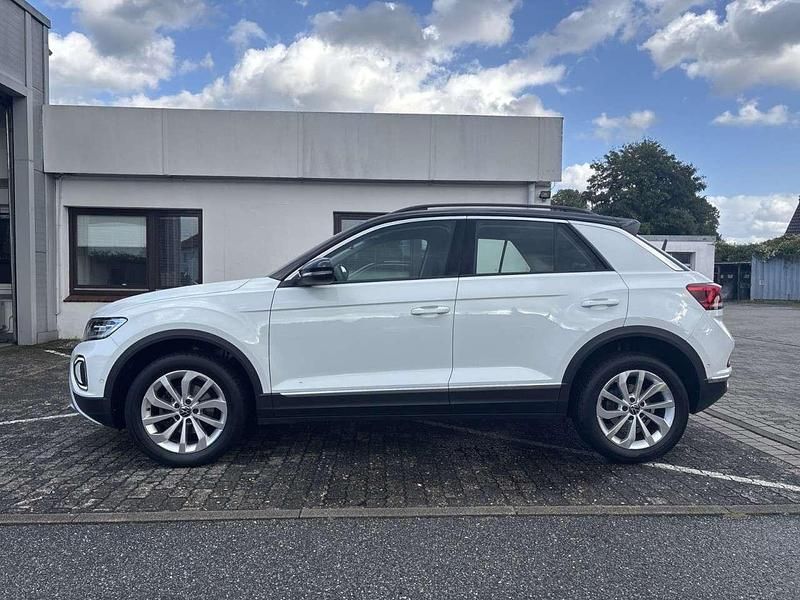 Gebraucht VW T-Roc Style 150 PS (110 kW) 2023 Pure whiteschwarz SUV