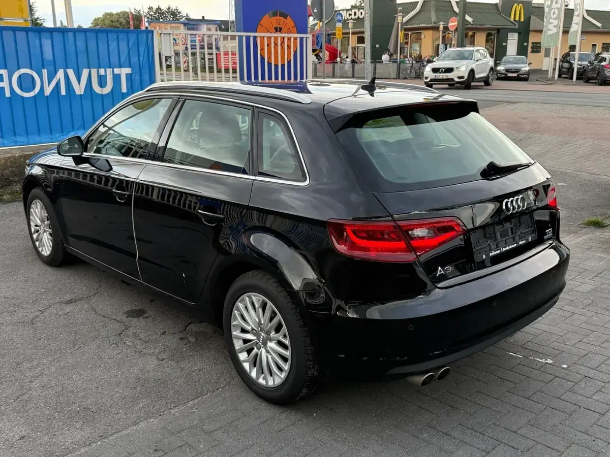 Gebraucht Audi A3 Ambiente 150 PS (110 kW) 2016 Schwarz Limousine