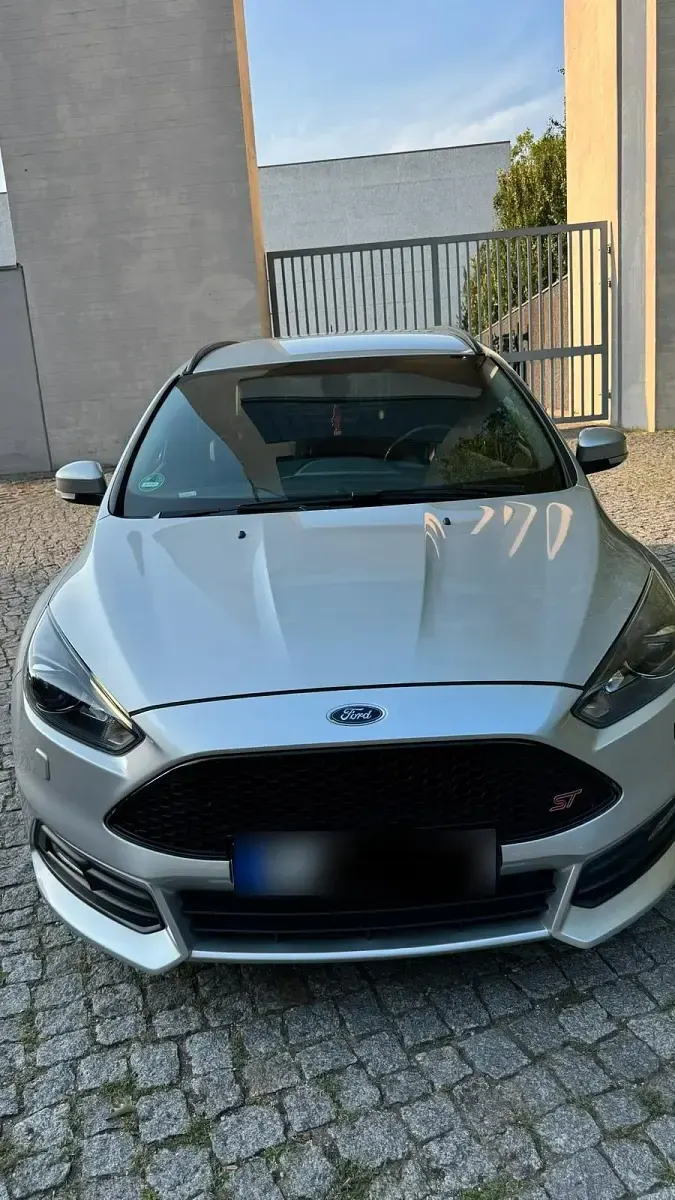 Gebraucht Ford Focus ST 185 PS (136 kW) 2016 Grau Kombi