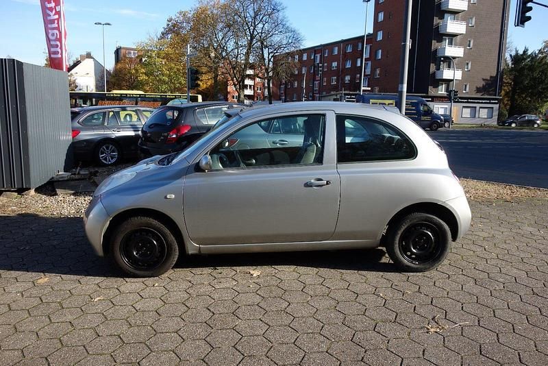 Silber Gebraucht 2003 Nissan Micra Kleinwagen | 3.499 € (Etwas zu teuer) - Bild 1/4
