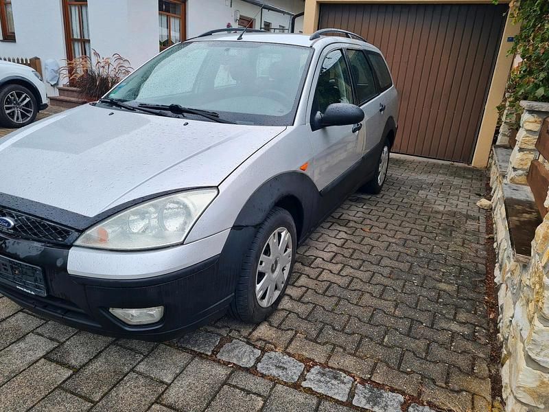 Grau Gebraucht 2003 Ford Focus Kombi | 499 € (Superpreis) - Bild 1/4