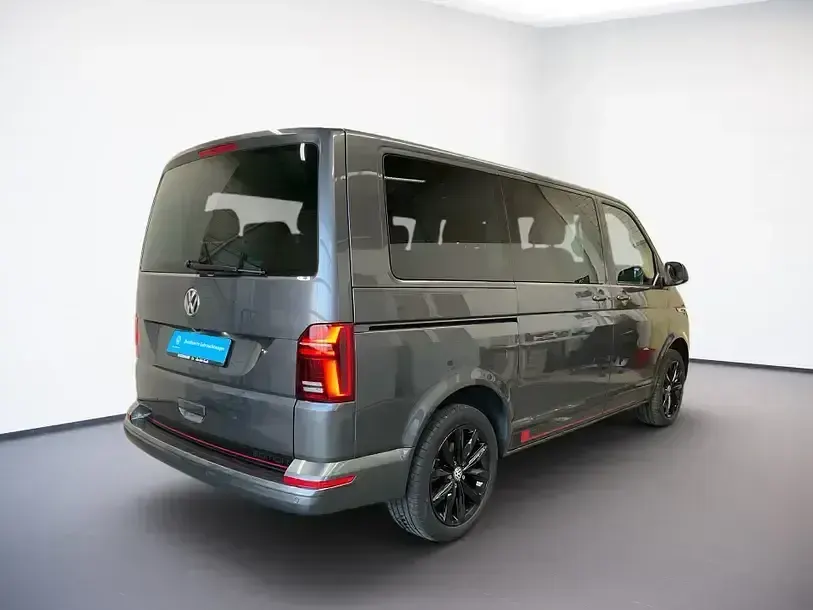 Używany VW Multivan Comfortline 204 KM (150 kW) 2022 Szary Minivan
