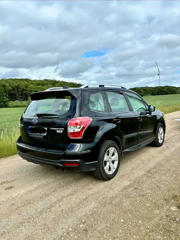 Gebraucht Subaru Forester Active 147 PS (108 kW) 2015 Schwarz SUV