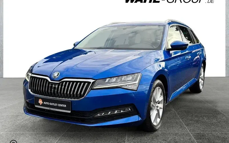 Gebraucht Skoda Superb Ambition 150 PS (110 kW) 2024 Blau Kombi
