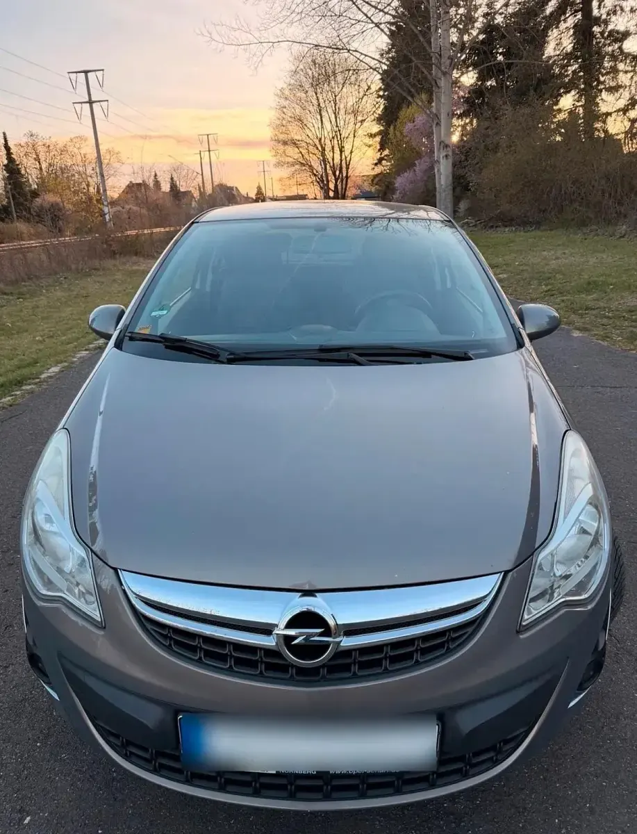 Gebraucht Opel Corsa 69 PS (50 kW) 2011 Grau Kleinwagen