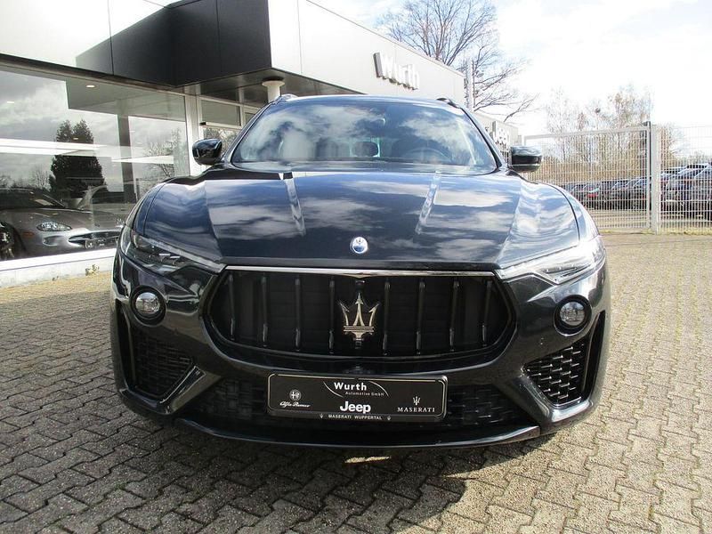 Gebraucht Maserati Levante 430 PS (316 kW) 2022 Schwarz SUV