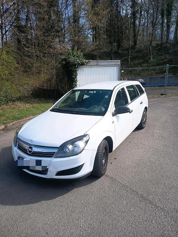 Gebraucht Opel Astra 90 PS (66 kW) 2010 Weiß Kombi