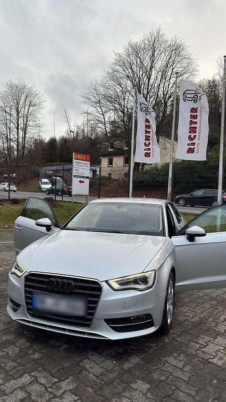 Grau Gebraucht 2012 Audi A3 S-Line Limousine | 6.000 € (Guter Preis) - Bild 1/4