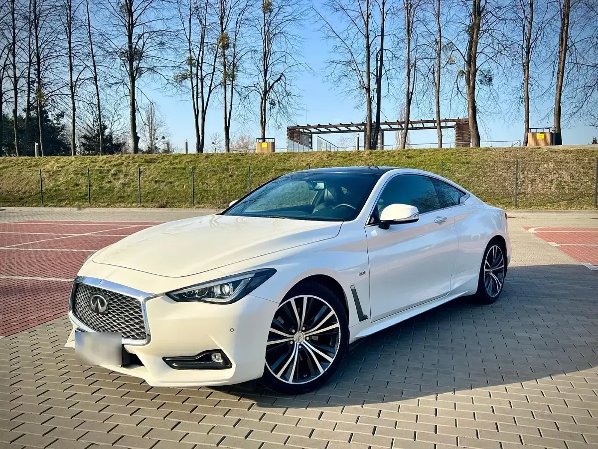 Gebraucht Infiniti Q60 211 PS (155 kW) 2019 Weiß Coupé
