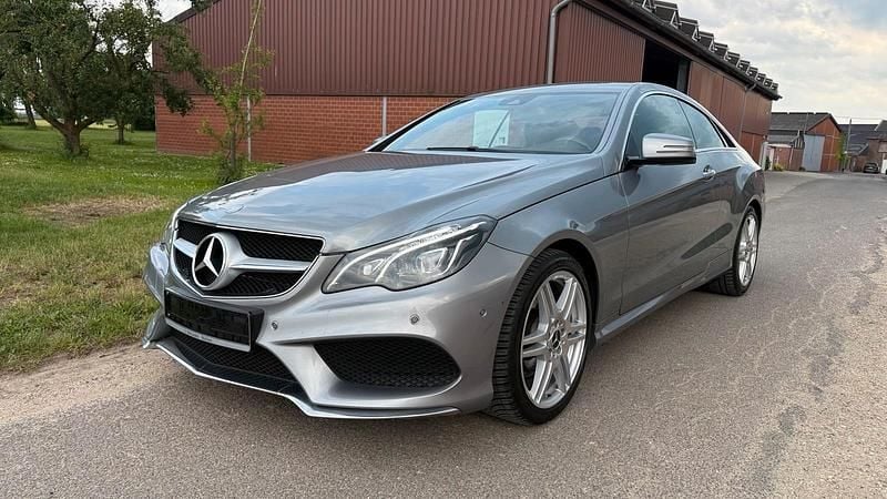 Grau Gebraucht 2015 Mercedes E250 AMG Coupé | 14.990 € (Guter Preis) - Bild 1/4