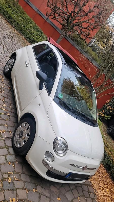 Weiß Gebraucht 2011 Fiat 500C Pop Cabrio | 4.950 € (Fairer Preis) - Bild 1/4