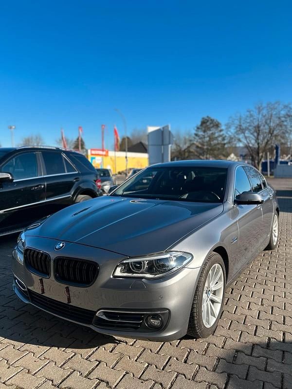 Silber Gebraucht 2015 BMW 525 Limousine | 24.500 € - Bild 1/4