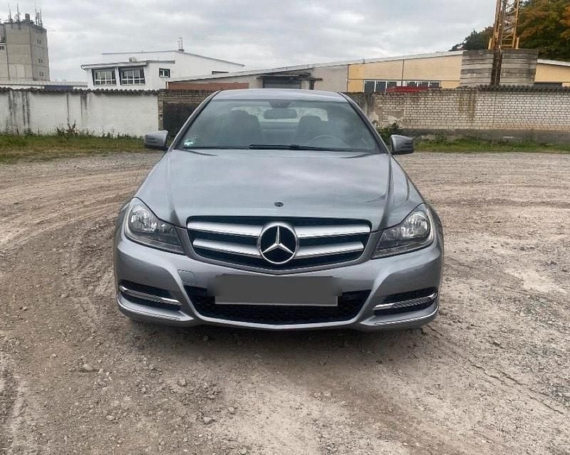 Grau Gebraucht 2013 Mercedes C180 Coupé | 9.900 € (Superpreis) - Bild 1/4