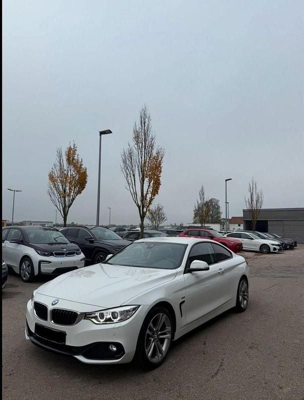 Weiß Gebraucht 2014 BMW 420 Sport Line Coupé | 15.500 € (Guter Preis) - Bild 1/4