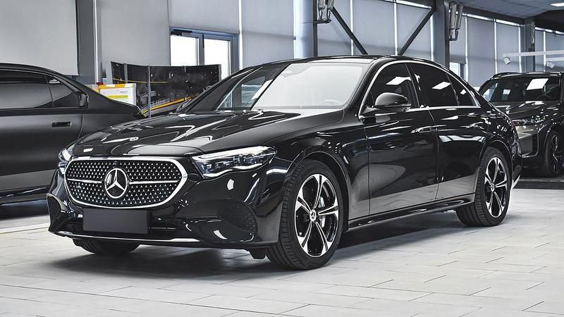 Gebraucht Mercedes E400 381 PS (280 kW) 2023 Schwarz Limousine