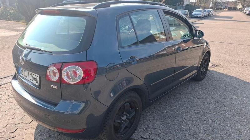 Gebraucht VW Golf Plus Cross Comfortline 122 PS (89 kW) 2009 Blau Van / Kleinbus