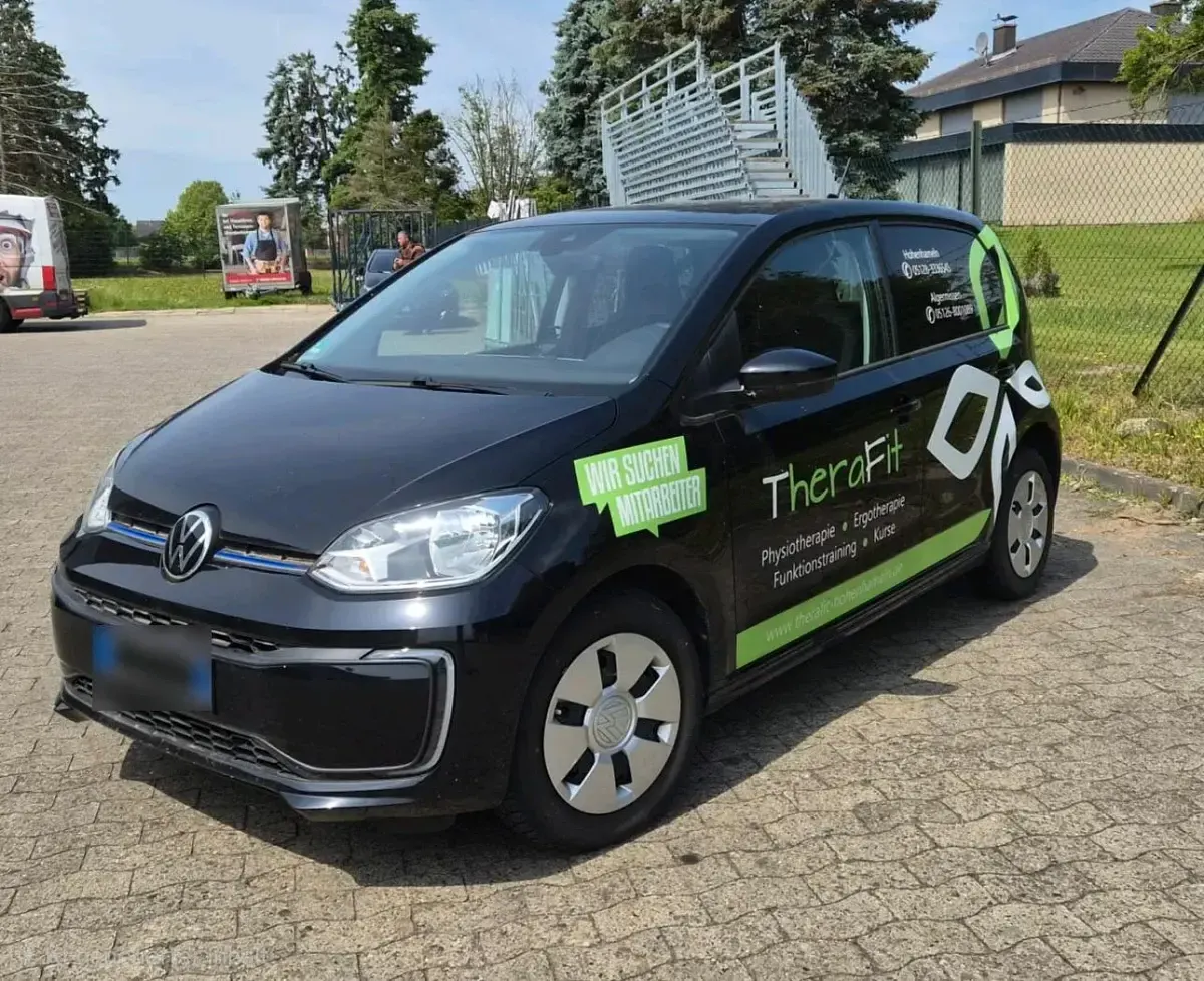 Gebraucht VW e-up! 61 kW (83 PS) 2021 Schwarz Kleinwagen