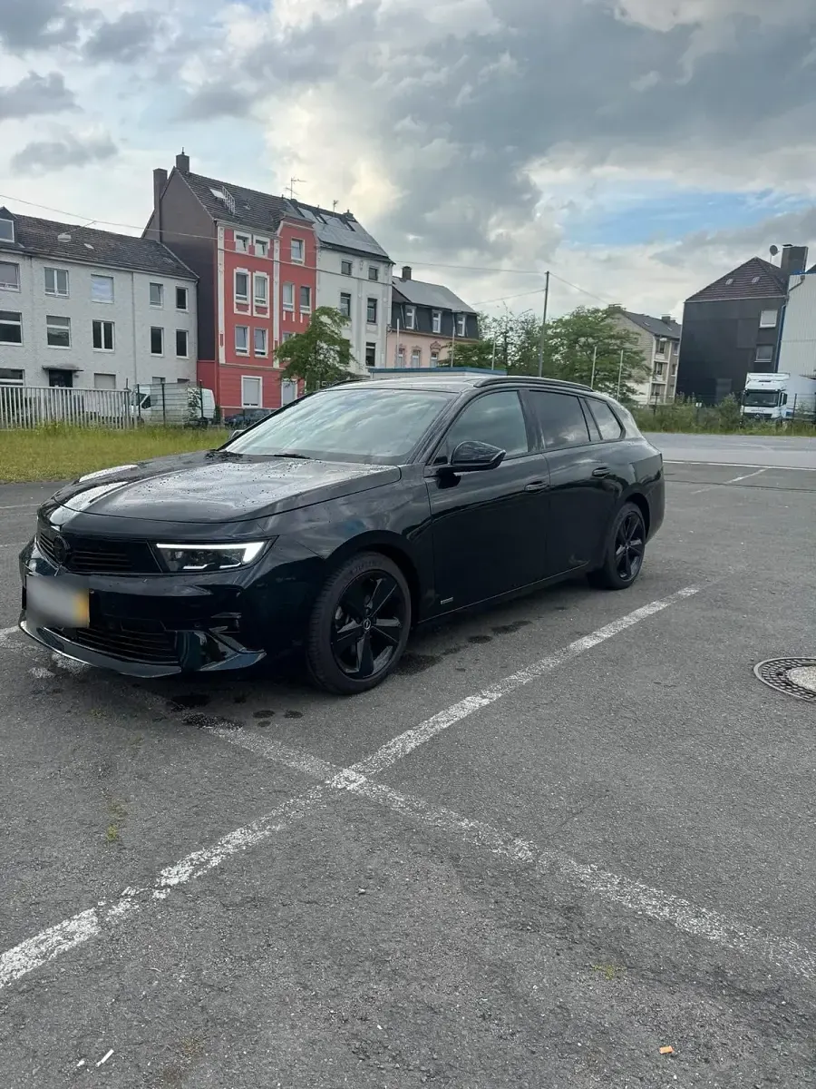 Gebraucht Opel Astra Ultimate 131 PS (96 kW) 2023 Schwarz Kleinwagen