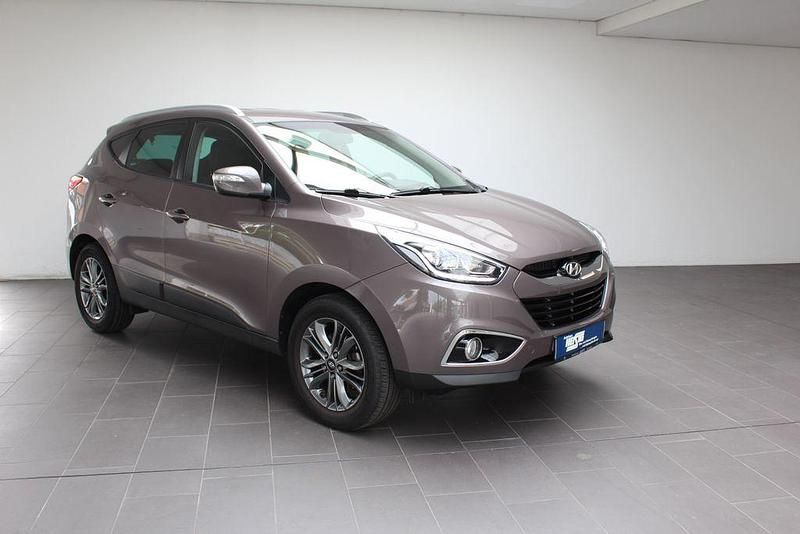 Braun Gebraucht 2014 Hyundai ix35 SUV | 10.995 € (Fairer Preis) - Bild 1/4