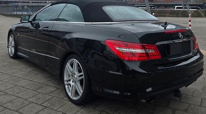 Gebraucht Mercedes E350 AMG 231 PS (169 kW) 2010 Schwarz Cabrio